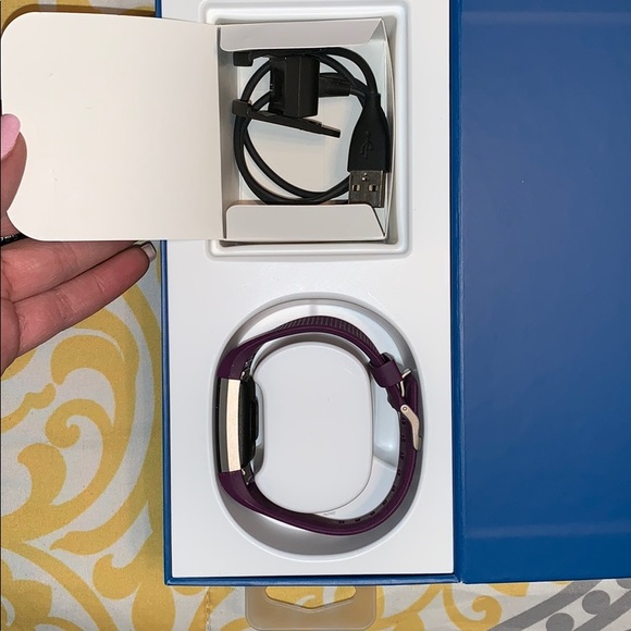 Fitbit charge 2 series - Picture 2 of 3